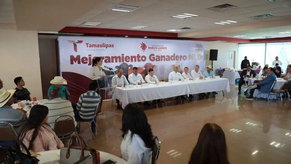 Realizan ceremonia del programa “Mejoramiento Ganadero” en Nuevo Laredo Gobierno de NLD (2)